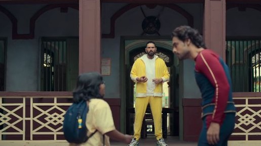 Yuvraj Singh tests Minnal Murali powers in new promo, asks him to hit six sixers in six balls; Watch