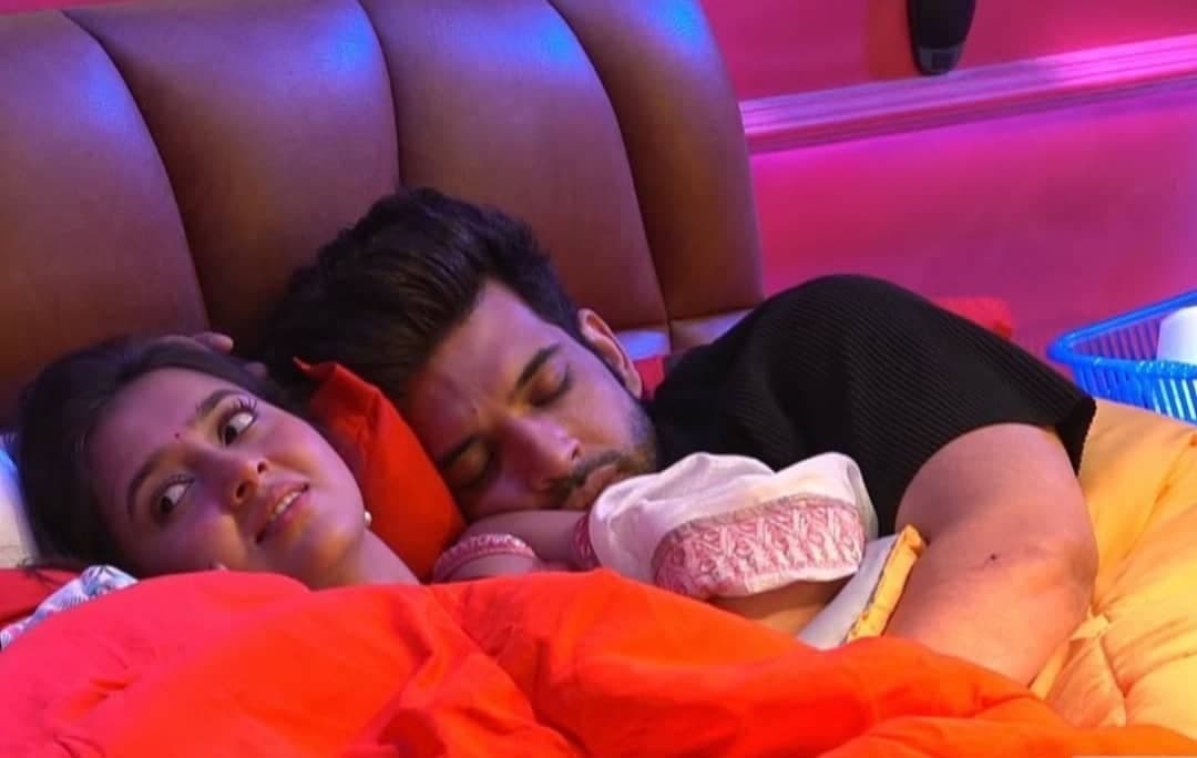 Karan Kundrra reveals Tejasswi dropped by at his house even before celebrating Bigg Boss 15 win with parents