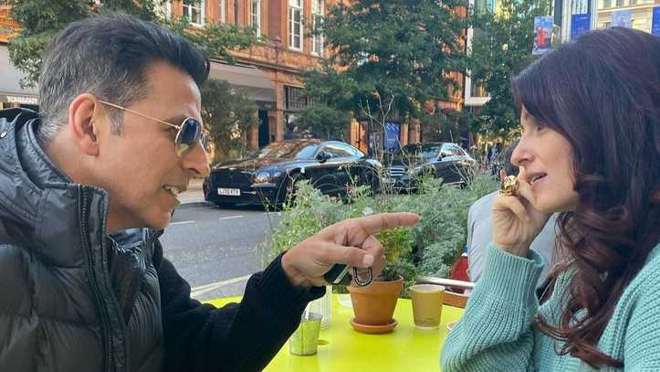 Twinkle not sure if she'd speak to Akshay if they met today at a party, actor's reply is hilariously savage