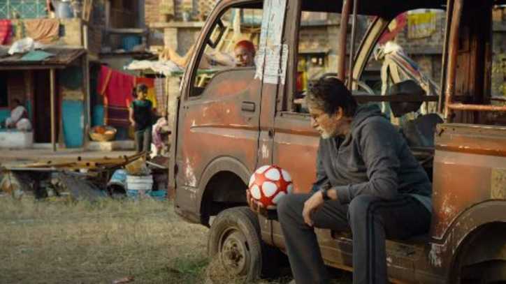 Jhund trailer: Amitabh Bachchan fights the odds to teach football to slums kids; promises a moving drama