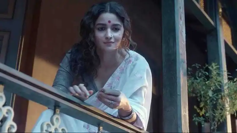 Alia Bhatt's 'Gangubai Kathiawadi' announces arrival on Netflix, here's when you can watch it at home