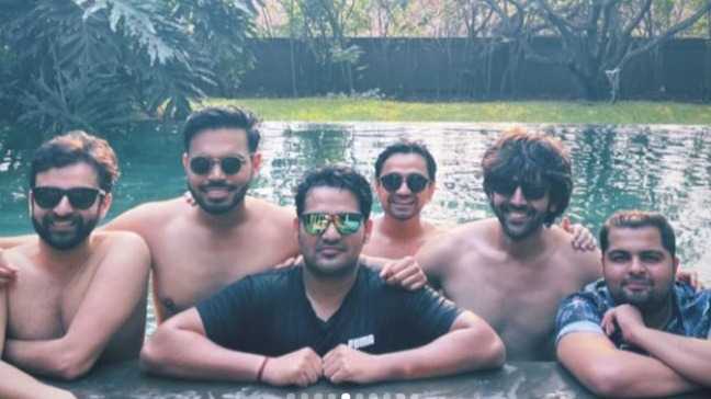 Kartik Aaryan shares glimpses of his fun Goa vacation with college friends