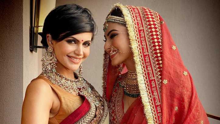 Mandira Bedi says she was able to let go of her sadness at Mouni Roy's wedding: "It was a turning point for me"
