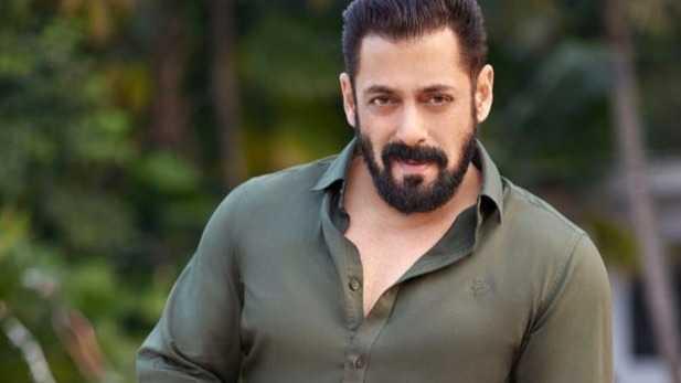 After Shah Rukh Khan's Pathaan, Salman Khan waives fee for Chiranjeevi's Godfather