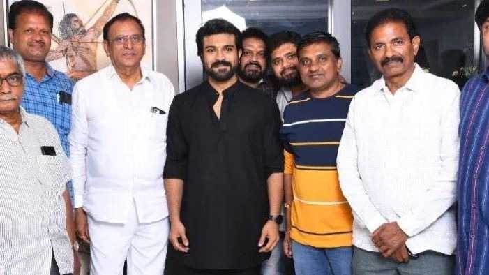 Ram Charan gifts 10 grams of gold to technicians on RRR's success