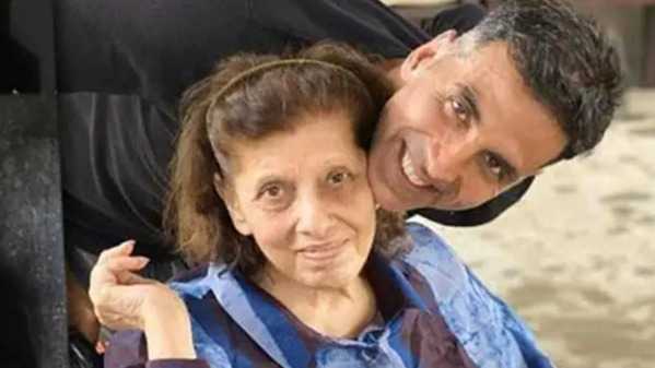 Mother's Day: Akshay Kumar misses his late mother Aruna Bhatia as he sees other's dedicates posts to their moms