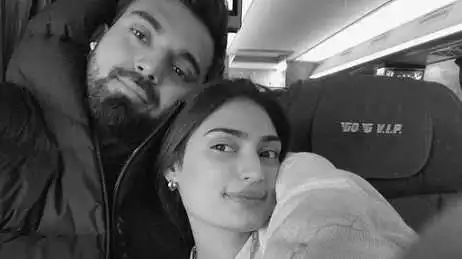 Athiya Shetty jokes about her wedding rumours with KL Rahul: 'Hope I am invited '