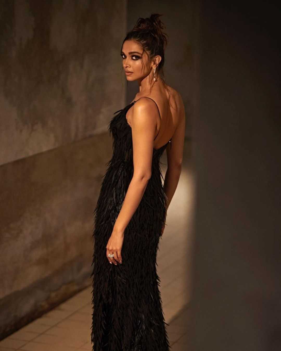 Cannes 2022: Deepika Padukone channels her inner black swan on the red carpet