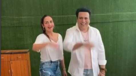 Govinda grooves to his popular 80s song with Esha Deol, Neelam Kothari reacts