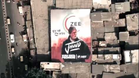 ZEE5 unveils biggest poster of Jhund on Mumbai's slums roof to pay tribute to Amitabh Bachchan