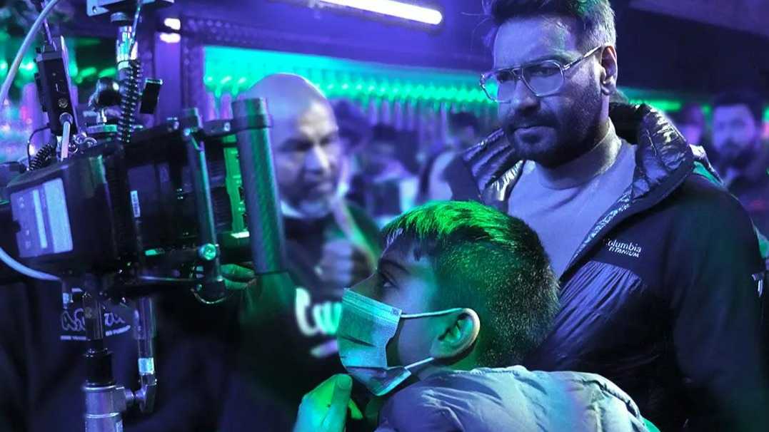 Father's Day 2022: Ajay Devgn's son gets behind the camera, actor tries to absorb his love for filmmaking