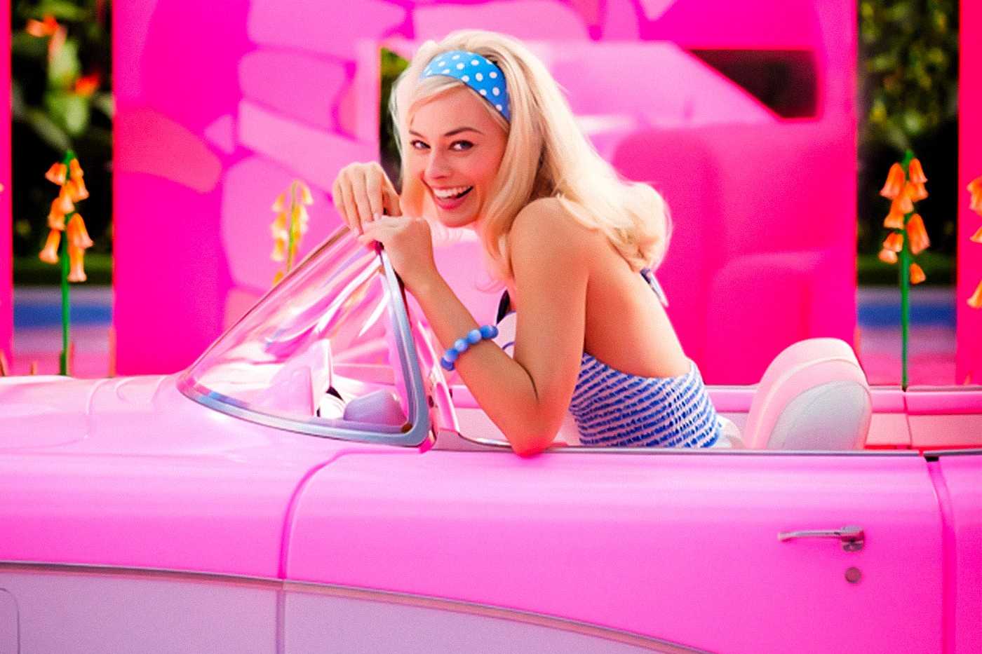Barbie movie new BTS pics give us a look at Margot Robbie in 70s Pink Bellbottom Costume