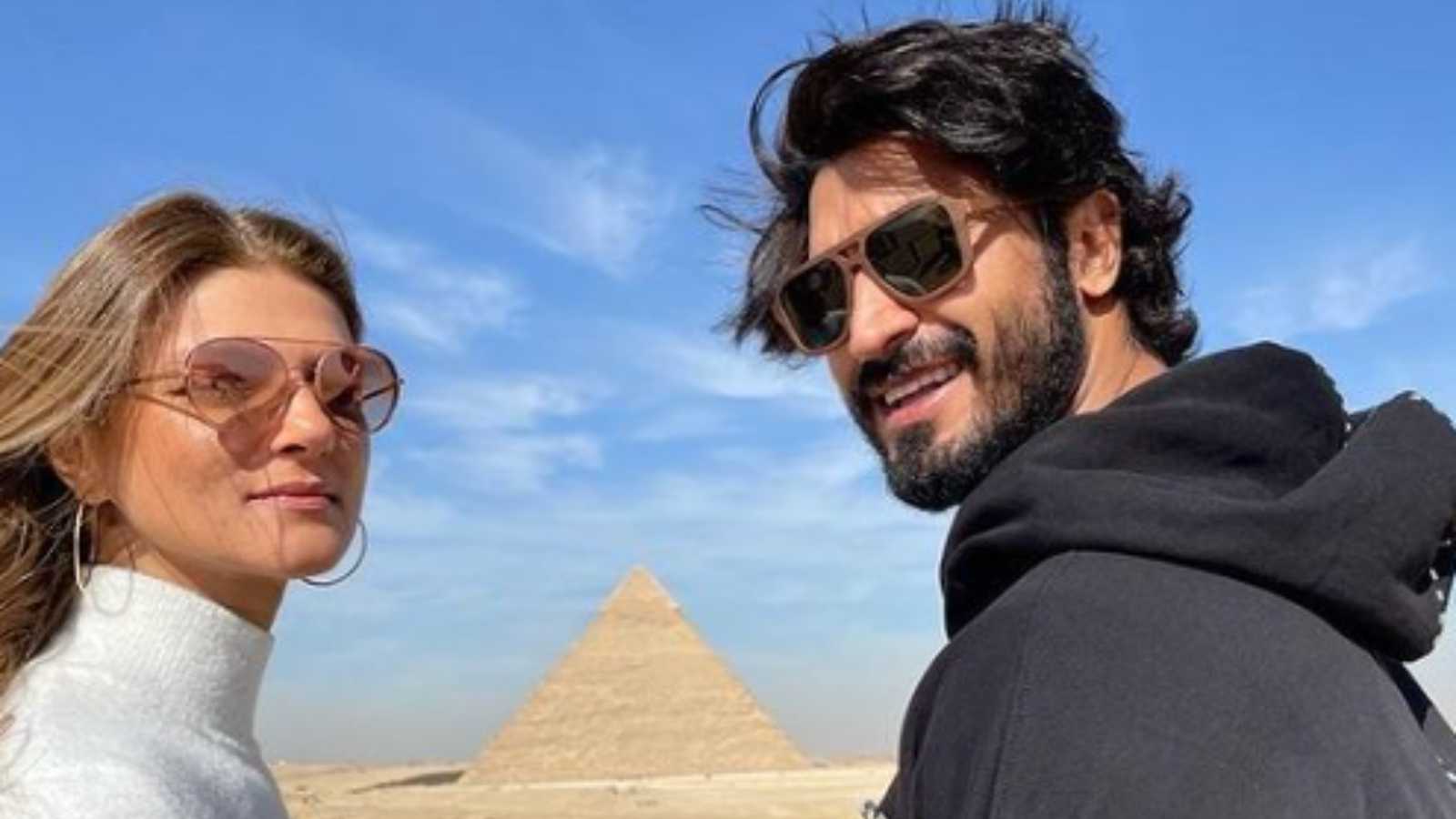 Vidyut Jammwal and fiance Nandita Mahtani to tie the knot in London? soon-to-be groom to head off to the location