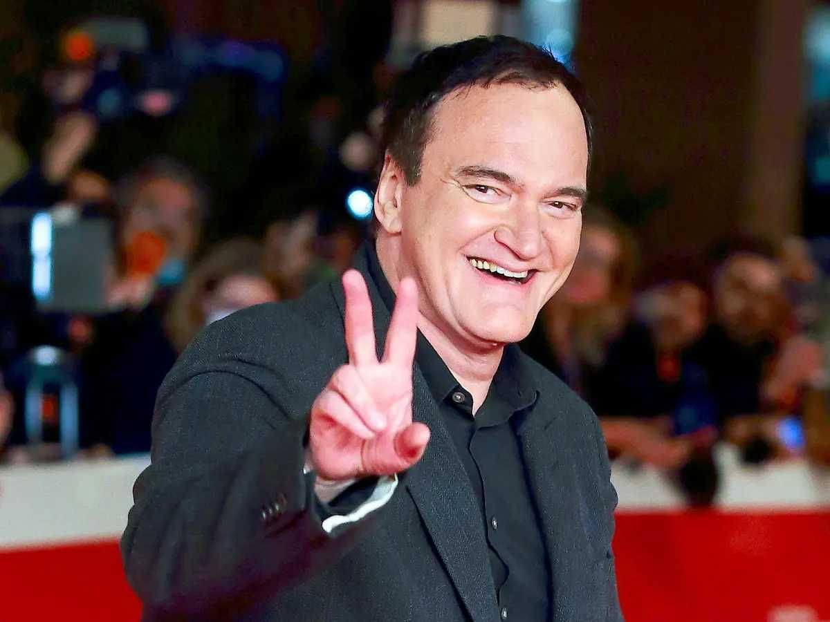 Quentin Tarantino Visits Troops in Israel to “Boost Morale” – The