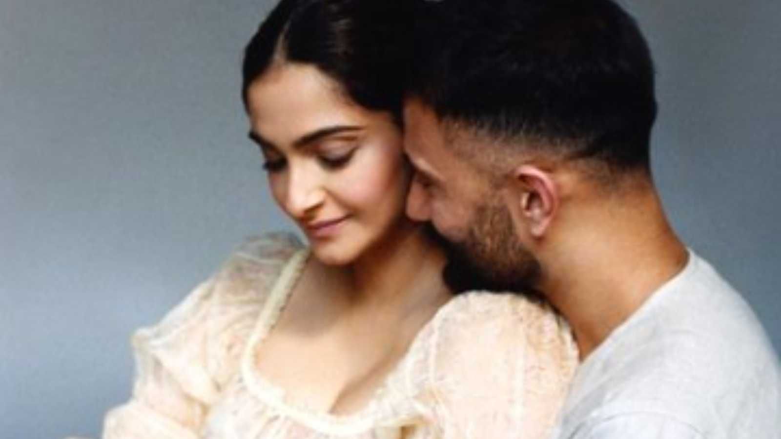 Sonam Kapoor's wedding cake and venue is sure to make you smile