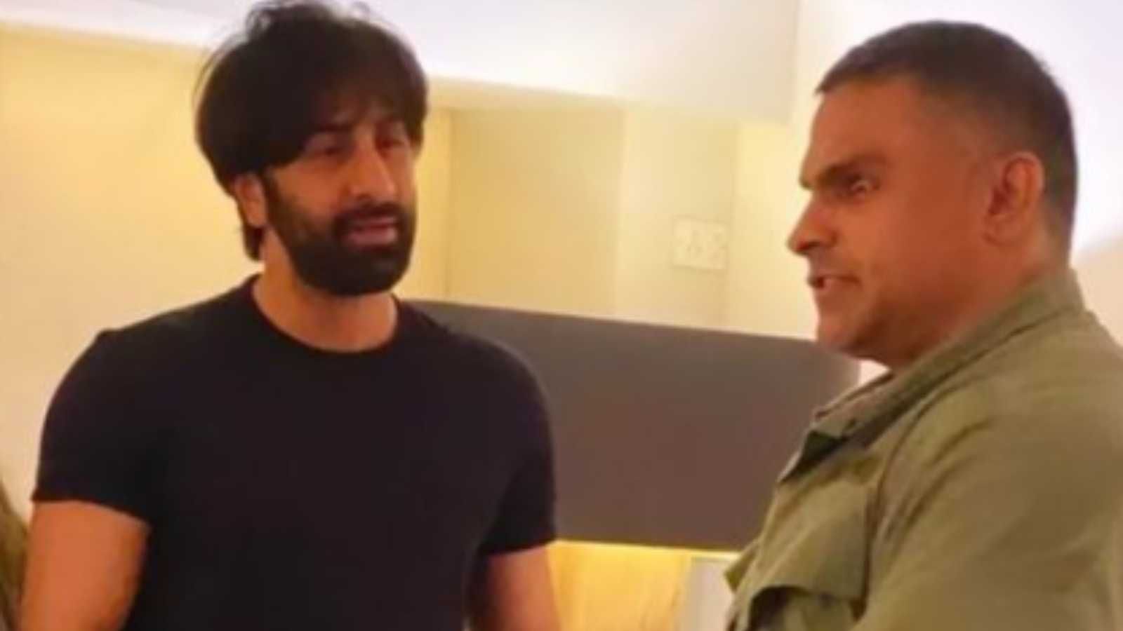 Ranbir Kapoor toh pura depressed lag raha hai' : Netizens troll the actor  in his latest pic with brother-in-law Rahul Bhatt