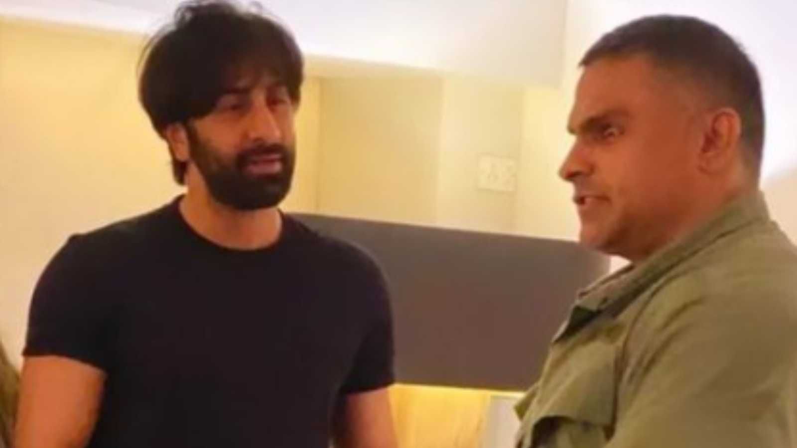 Ranbir Kapoor toh pura depressed lag raha hai' : Netizens troll the actor in his latest pic with brother-in-law Rahul Bhatt