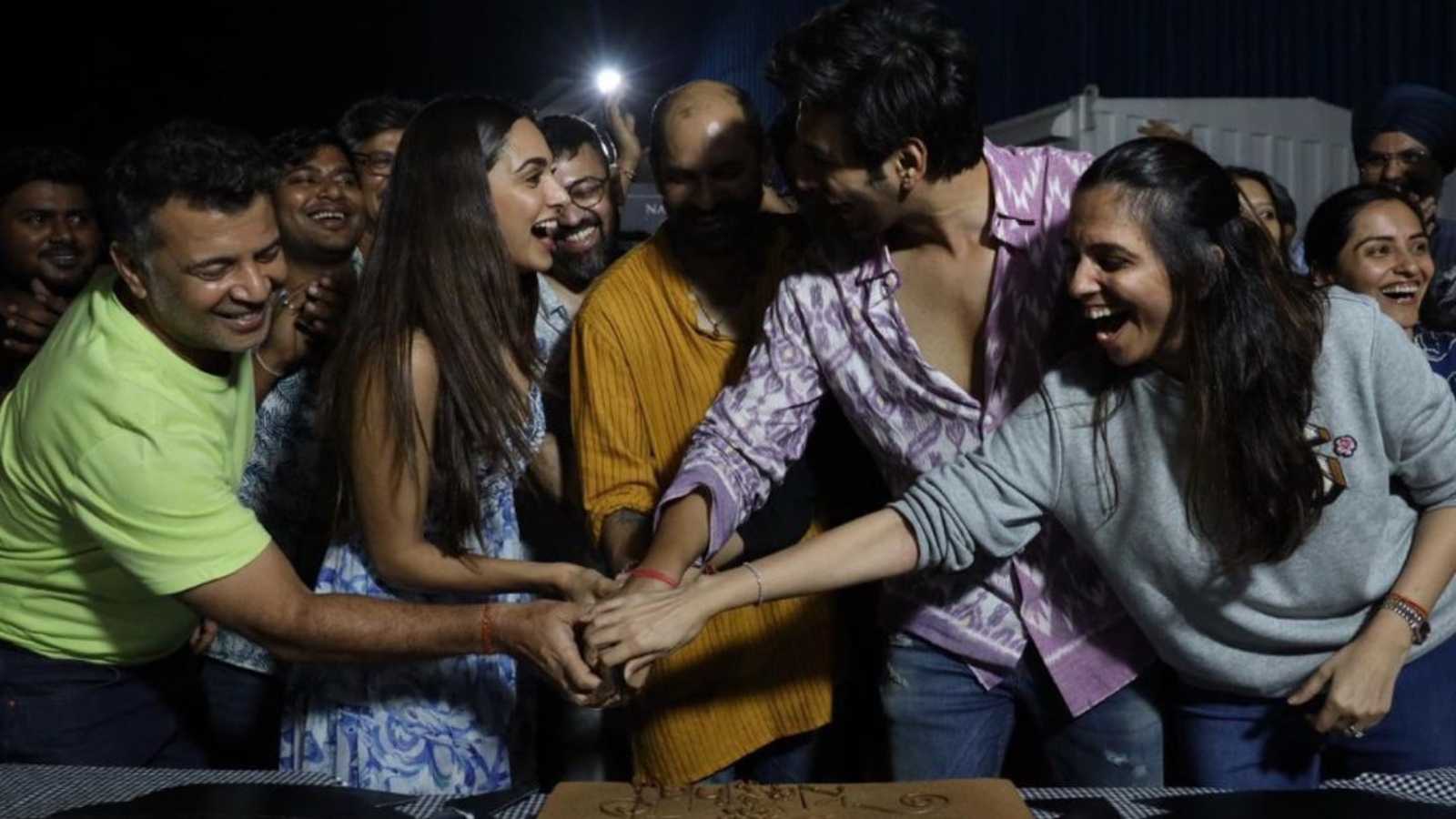 Kartik Aaryan, Kiara Advani wrap Satyaprem Ki Katha schedule with a cake smear and garba night; videos from set go viral