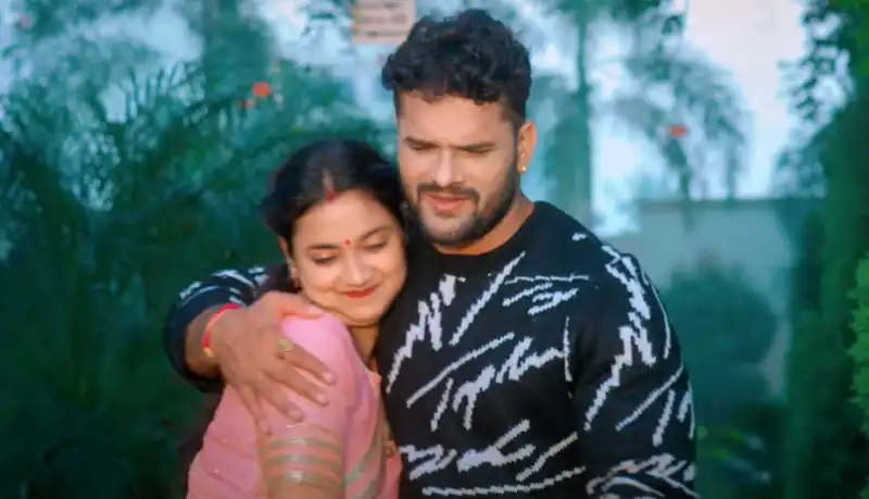 Khesari Lal Yadav’s new Chhath song Mahima Mahan leaves fans impressed; Astha Singh’s dance moves win hearts