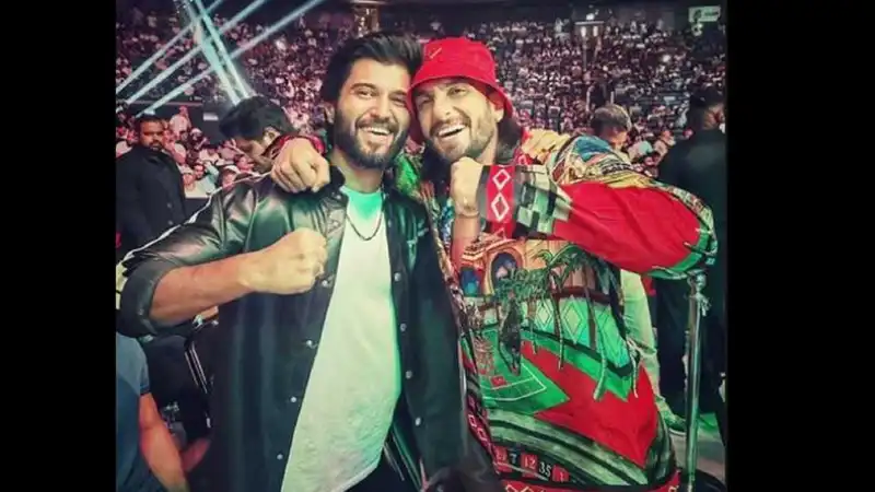 Ranveer Singh bonds with Liger star Vijay Deverakonda at MMA event in Dubai