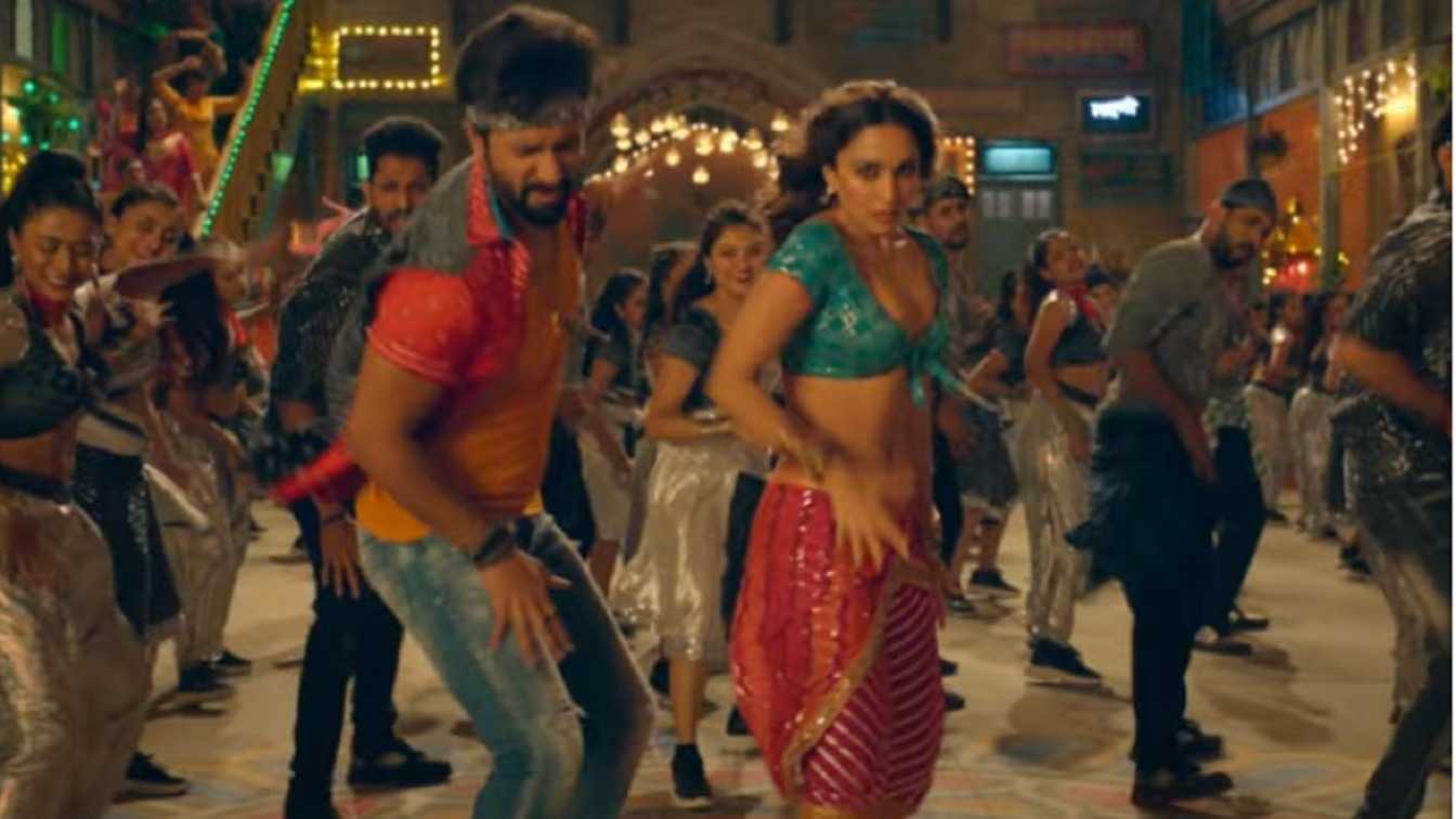 Govinda Naam Mera: Vicky Kaushal & Kiara Advani's electrifying dance moves in 'Bijli' teaser will make you want to groove