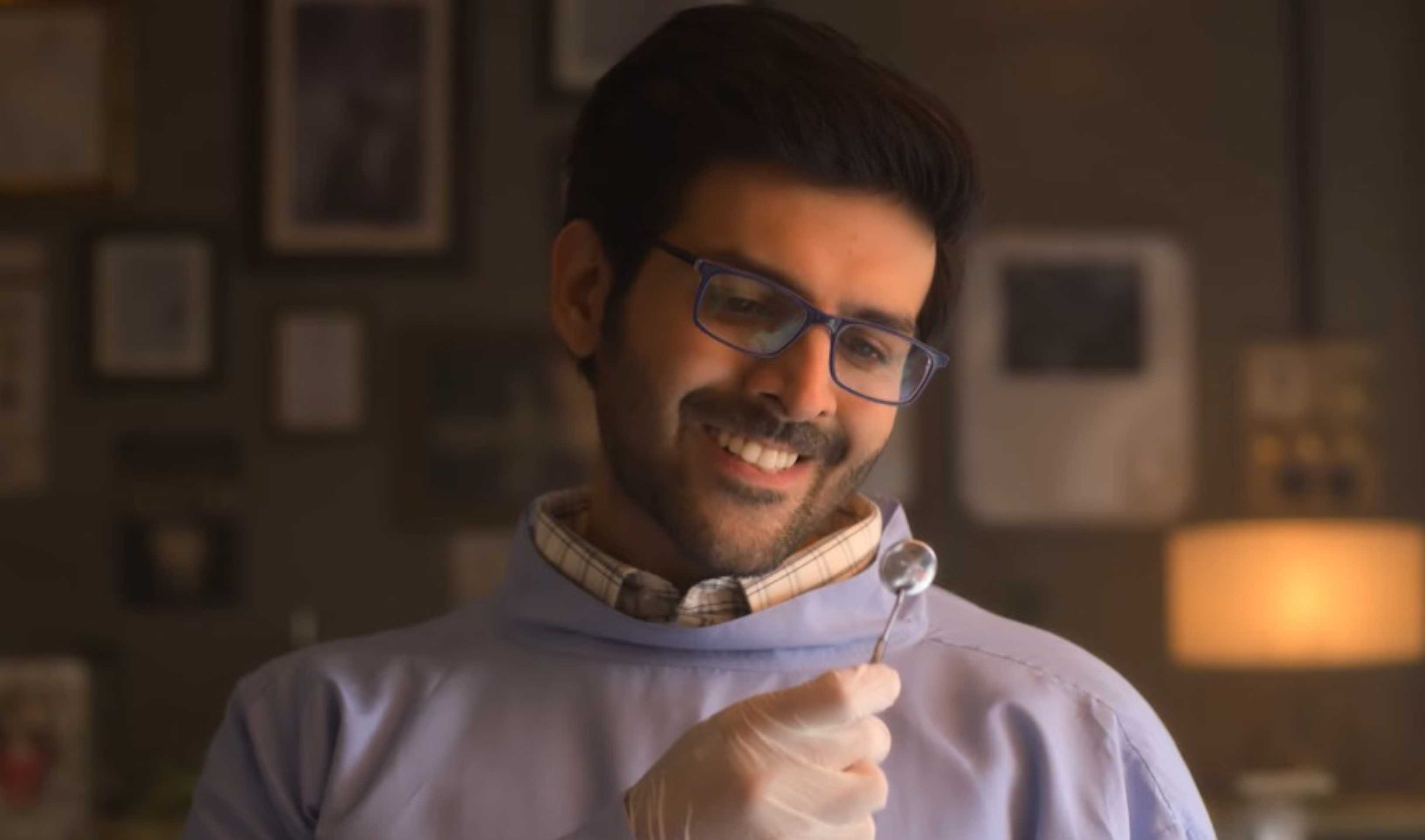 'A star is born, a masterpiece': Kartik Aryan surprises Twitterati with his solid performance as dentist Freddy Ginwala