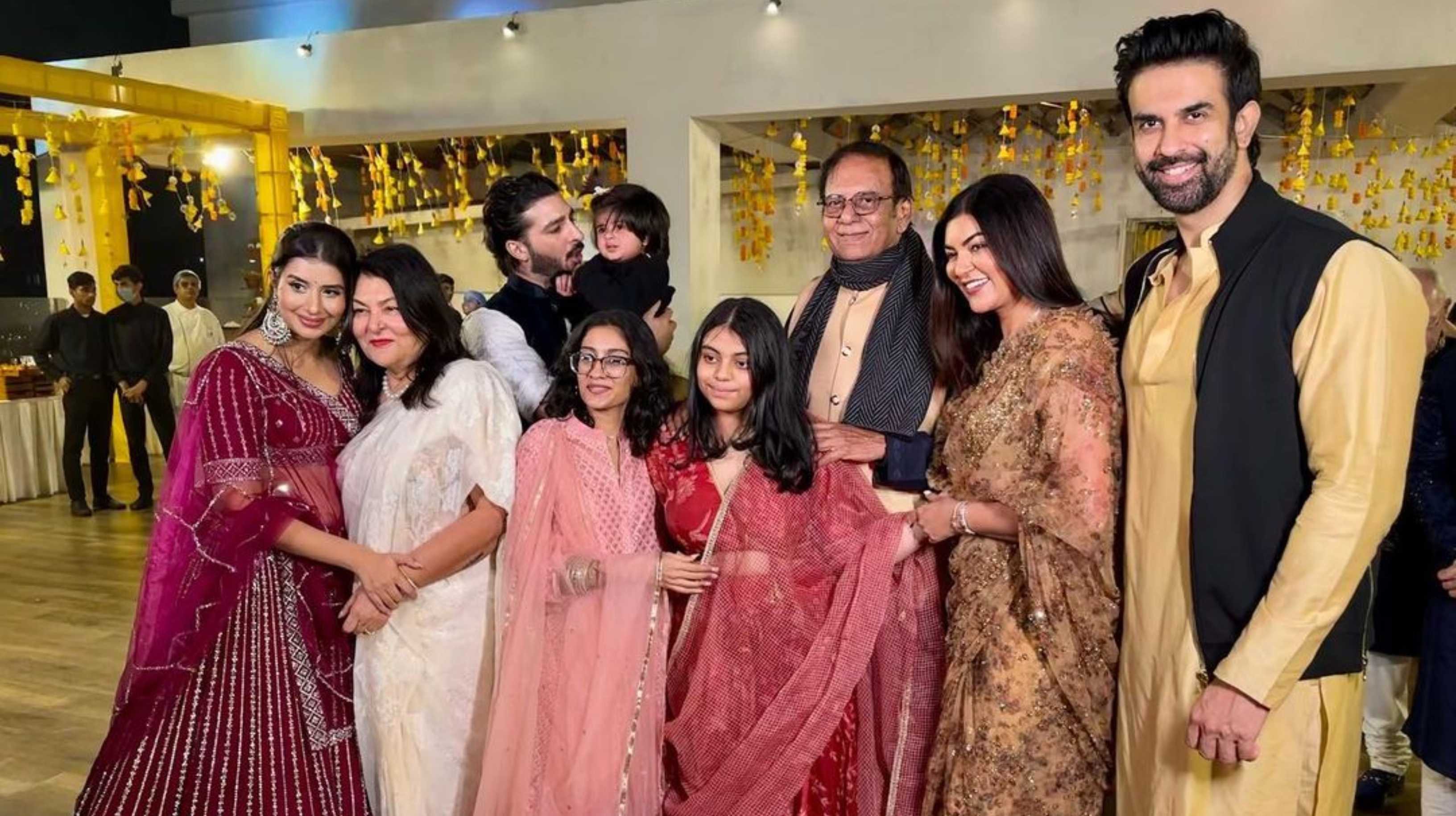 Sushmita Sen and Rohman Shawl attend a wedding with Rajeev Sen & Charu Asopa; netizens root for them to patch up