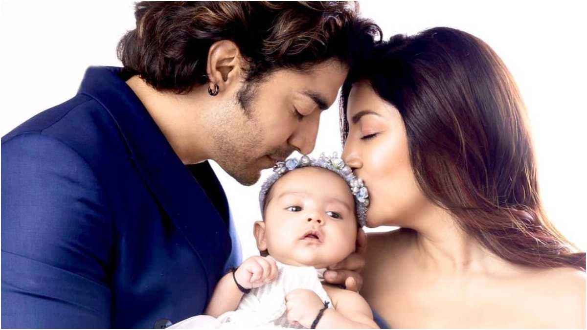 Debina Bonnerjee and Gurmeet Choudhary reveal their second child Divisha's face to the world, fans feel she resembles her dad