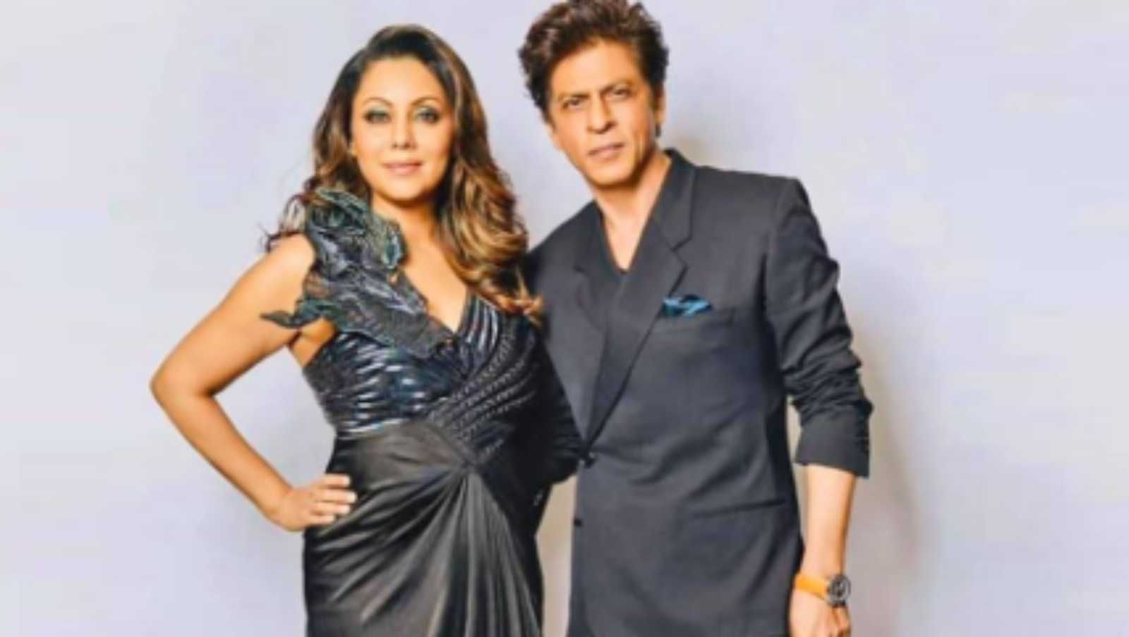 Shah Rukh Khan Reveals The First Valentine S Day Gift That He Gave To Wife Gauri And Its Simply