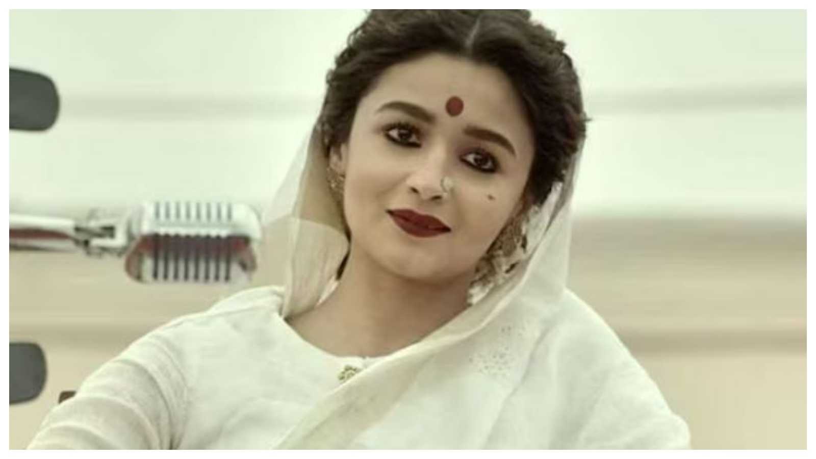 Sanjay Leela Bhansali's Gangubai Kathiawadi starring Alia Bhatt scores magnificent triumph at FilmFare, IIFA 2023