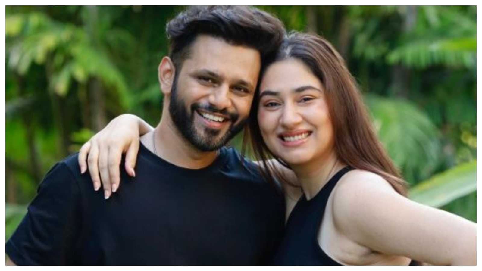 Rahul Vaidya and Disha Parmar announcing their pregnancy with sonogram visuals is the cutest thing on internet today