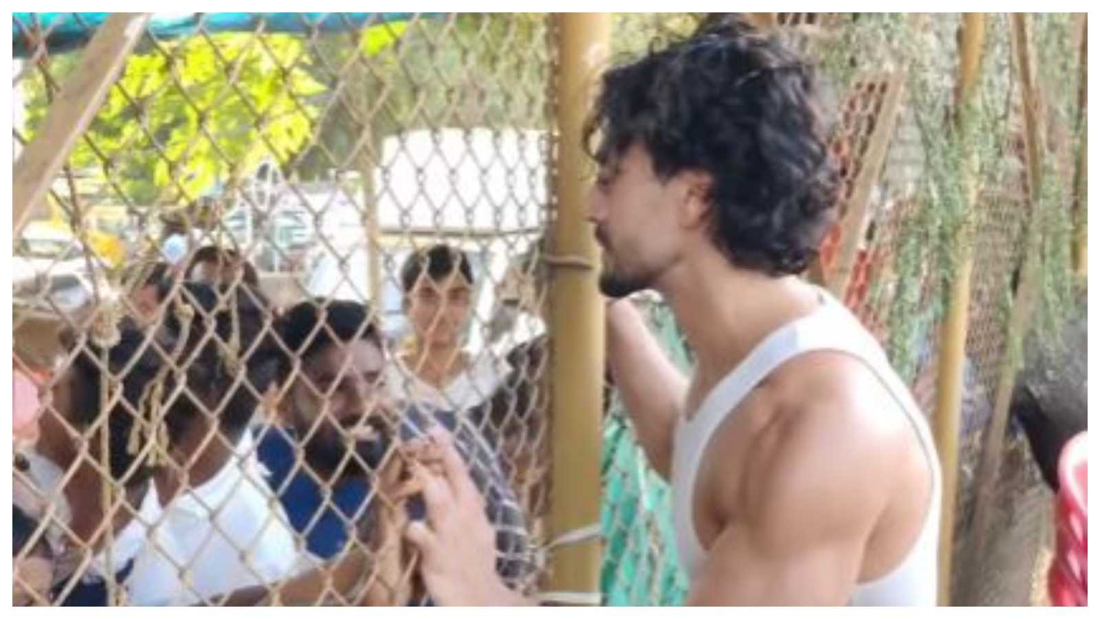 'Tiger in zoo': Tiger Shroff meeting fans behind fence triggers hilarious reactions