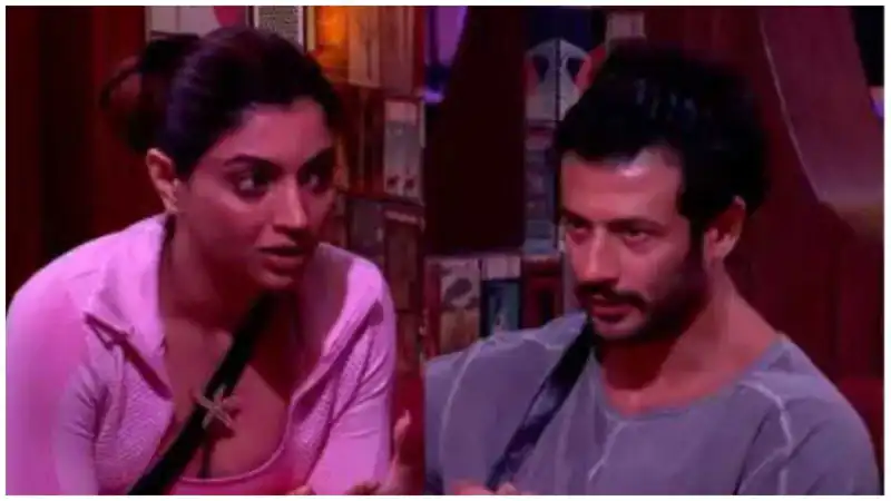 'He is trying to touch every girl...': Netizens furious at Jad Hadid after Akanksha Puri's eviction from Bigg Boss OTT 2