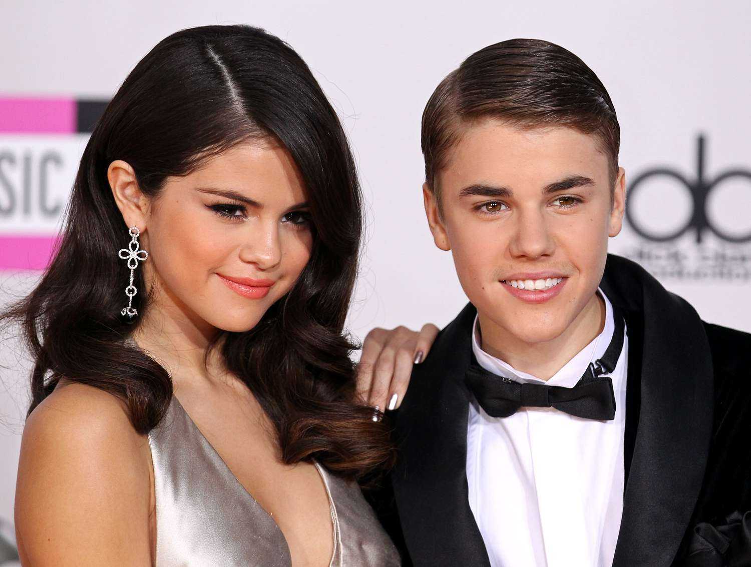 <p>Selena Gomez and Justin Bieber (Source: People)</p>