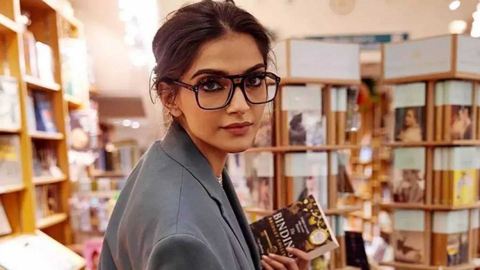 Sonam Kapoor becomes the only Indian to be invited to London by a famous British luxury fashion house