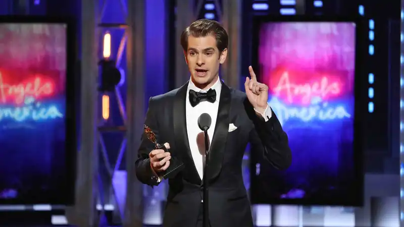 Andrew Garfield dedicates tony win to LGBTQ community: 'We All Belong'