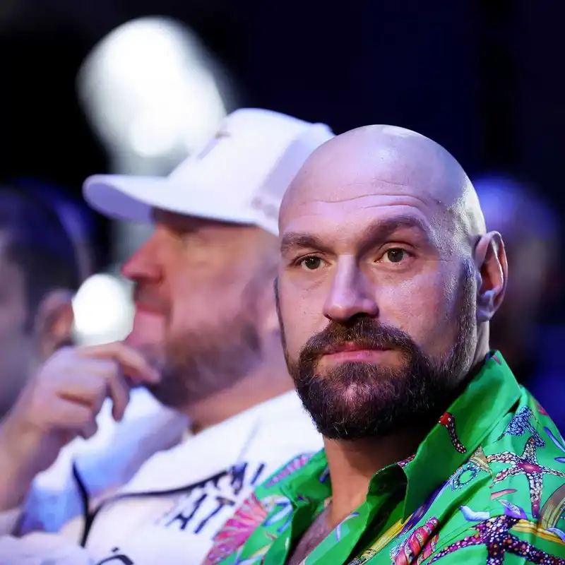 Joe Rogan Bets On Jon Jones Over Tyson Fury, Boxer Strikes Back!