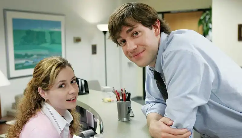 <p>Jenna Fischer and John Krasinski in The Office (2005) (Source : IMDB)</p>