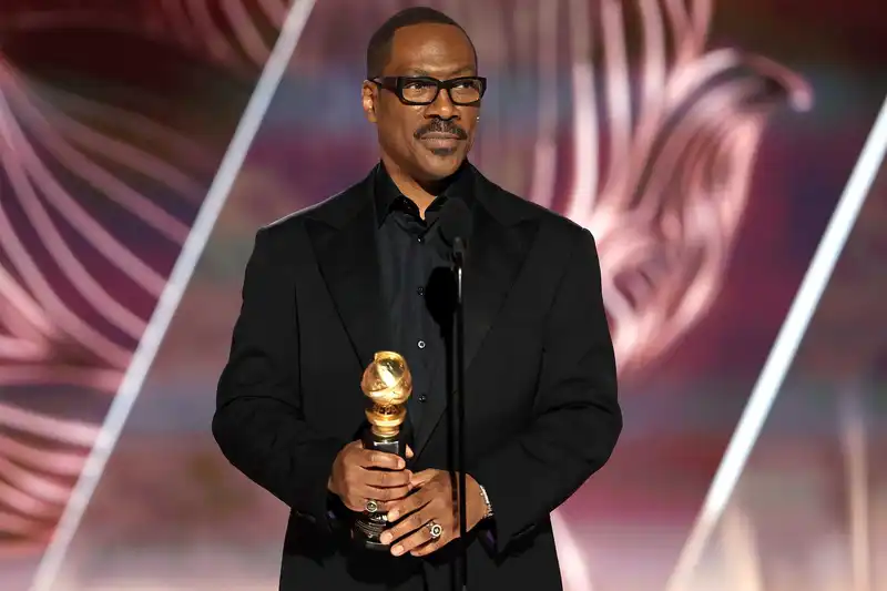 Eddie Murphy at Golden Globes 2023 (Source: Entertainment Weekly)