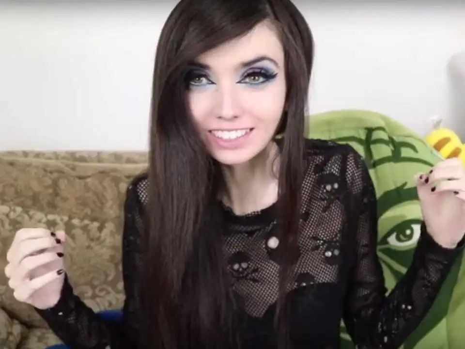 Influencer Eugenia Cooney's ultra thin figure in viral videos raise concern  - Hindustan Times