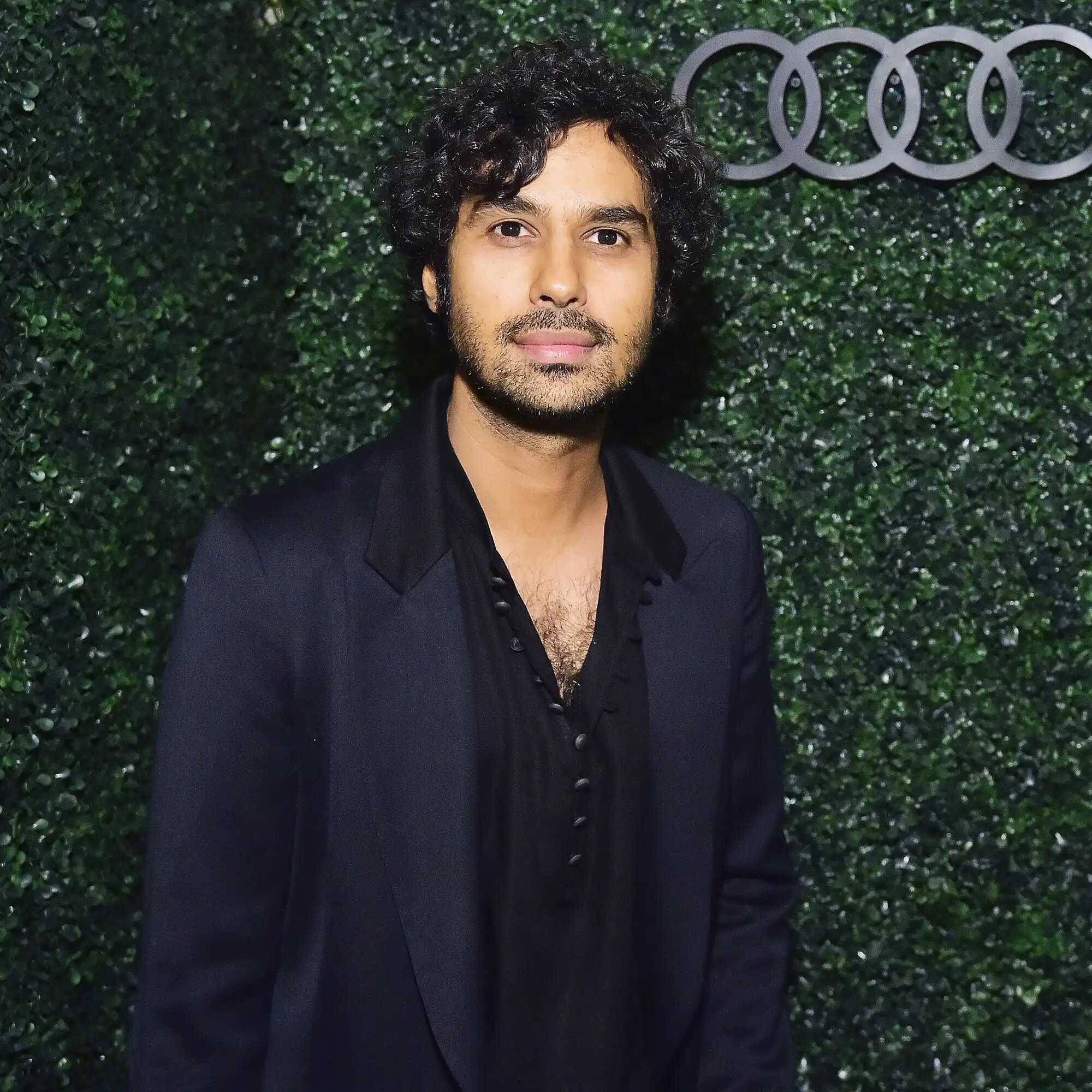 'Welcome to Hollywood': When Kunal Nayyar shed light on Johnny Galecki's gum wall and 'The Big Bang Theory' secrets