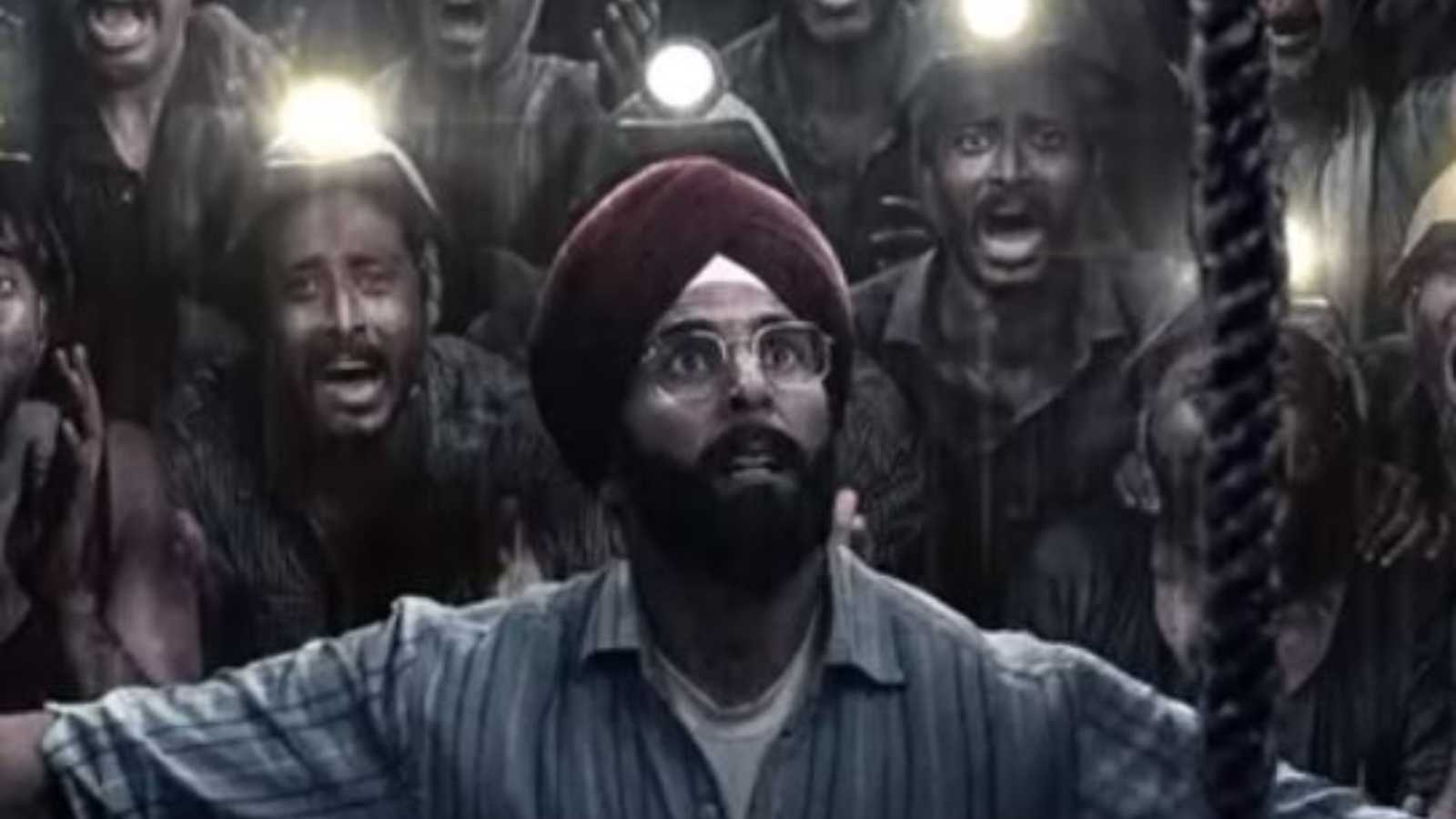 मिशन रानीगंज रिव्यू: अक्षय कुमार की फिल्म है फुल इमोशन, लगेगा असली का रेस्क्यू मिशन