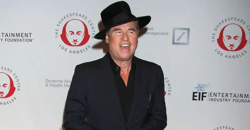 <p>Val Kilmer</p>