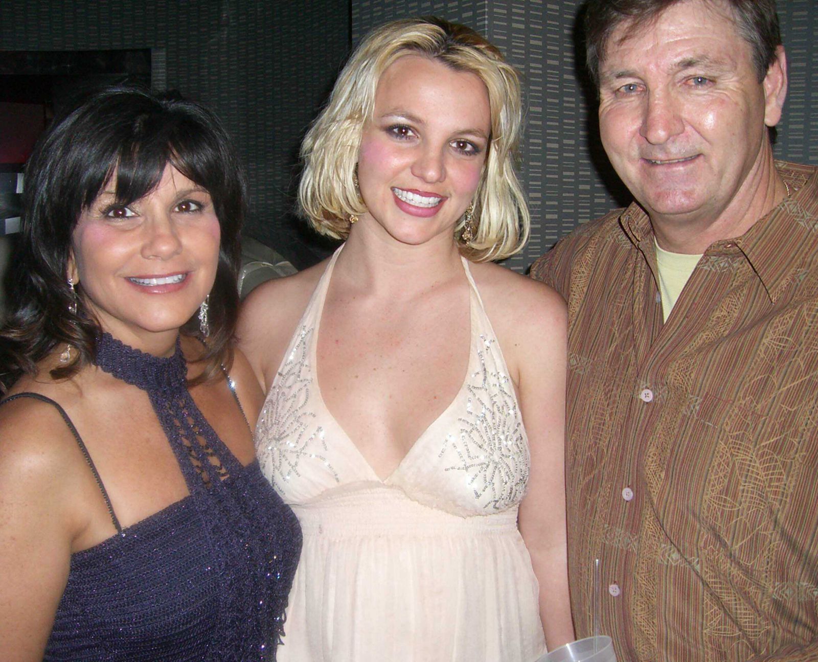 Britney Spears with her parents (Source:The Sun )