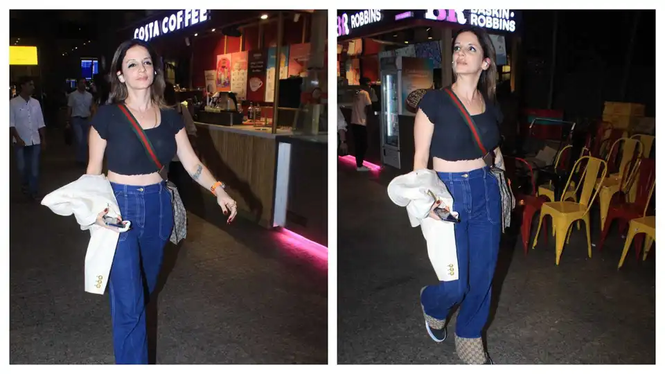 Sussanne Khan stuns in a casual laid back look at the airport