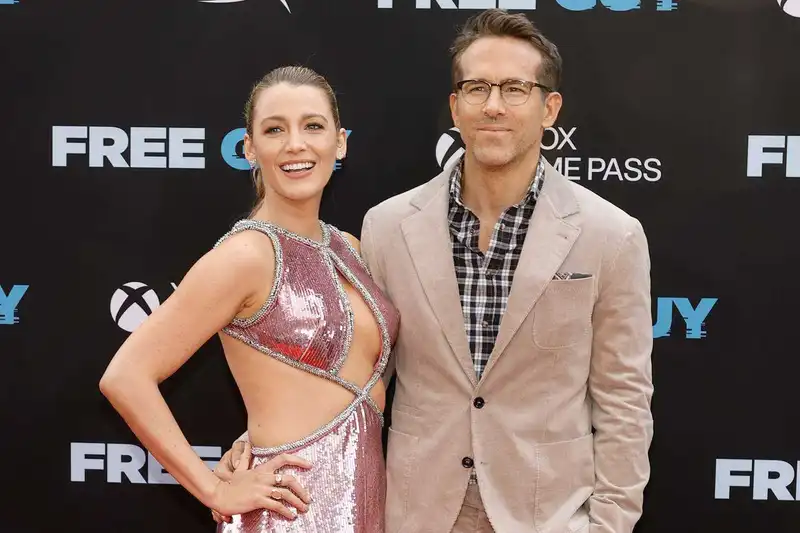 Blake Lively and Ryan Reynolds (Source: People)