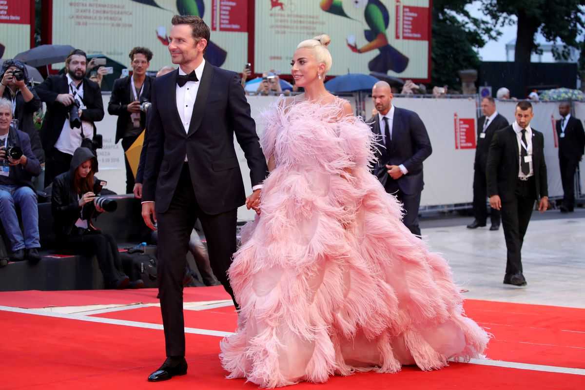 Bradley Cooper and Lady Gaga (Source: Eater)