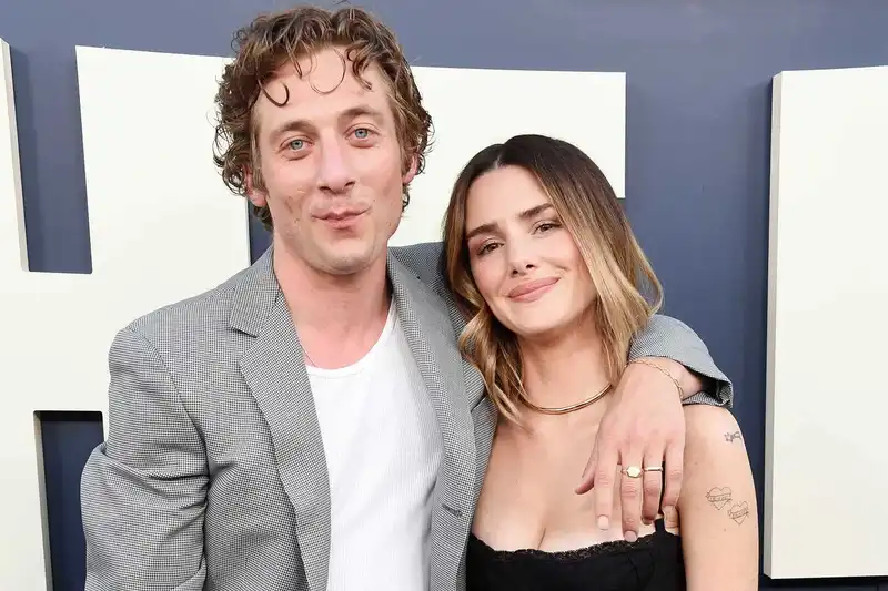 Jeremy Allen White and Addison Timlin (Source: People)