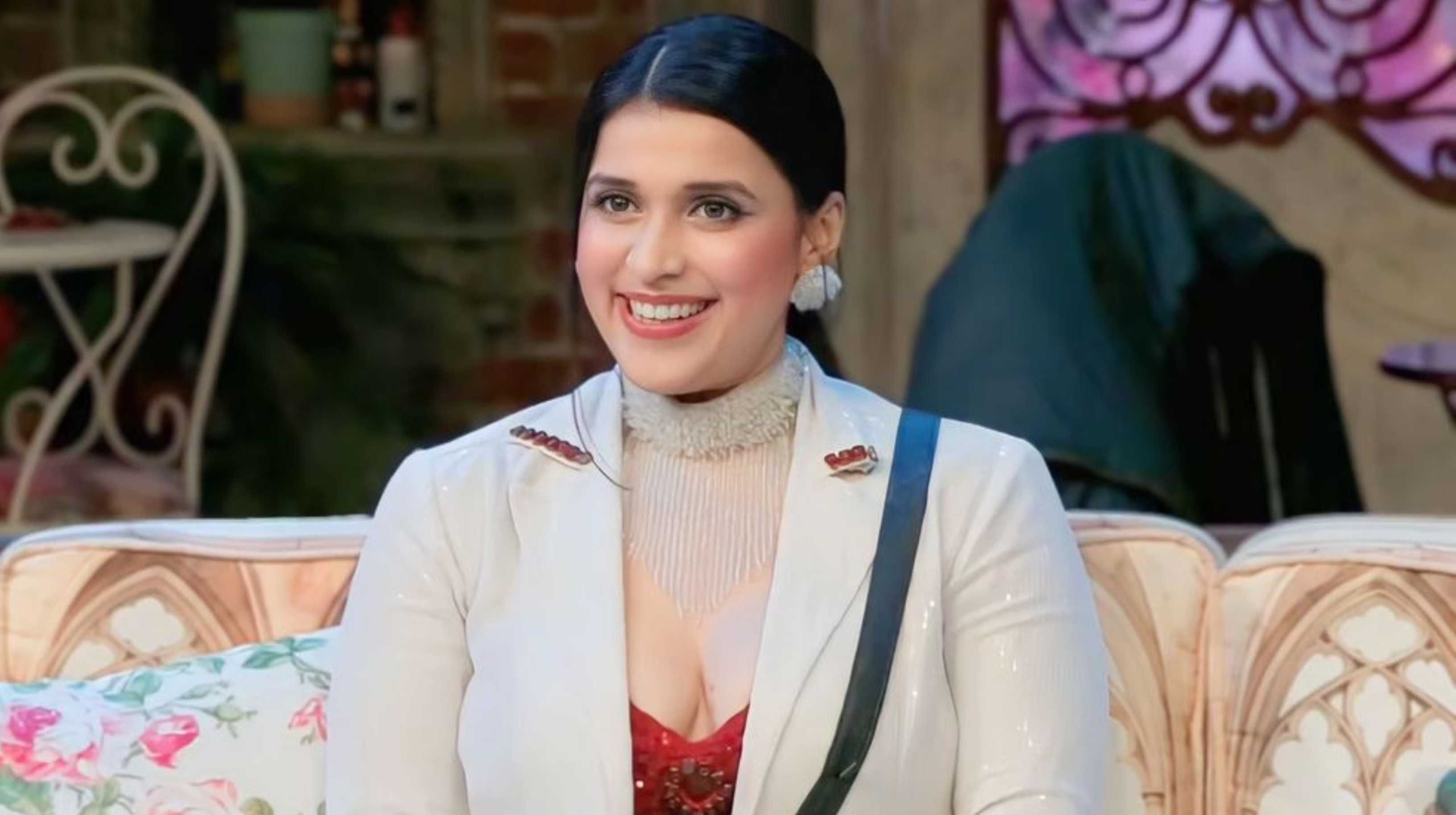 Dripping Of Desperation Bigg Boss S Mannara Chopra Gets Trolled For Calling Herself Winner