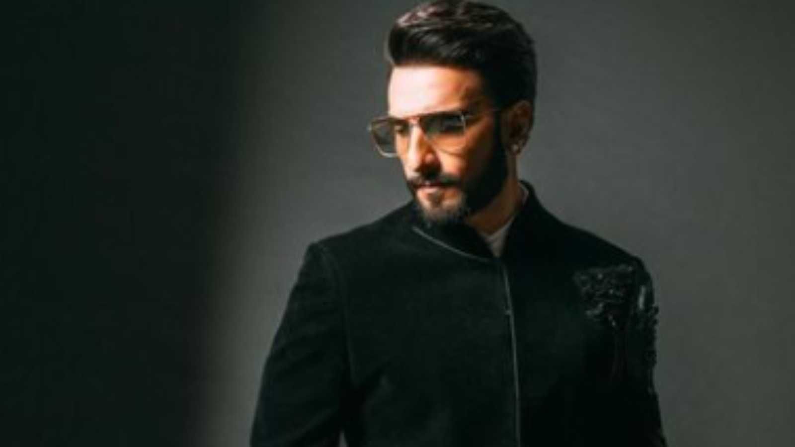 Ranveer Singh will be essaying Shaktimaan in a trilogy superhero flick, to  begin shooting for Don 3 by THIS time